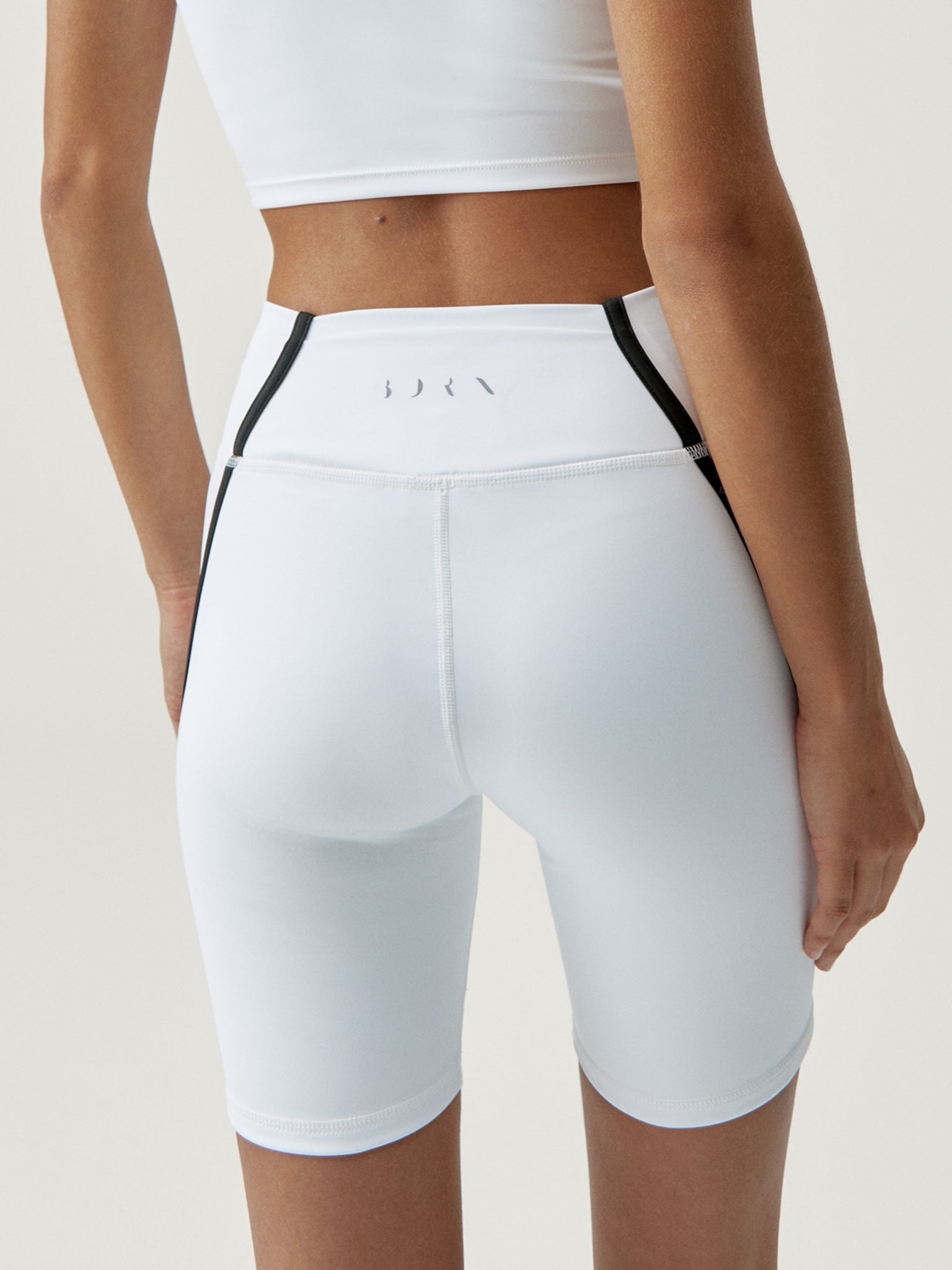 Biker Shorts Daira in White/black